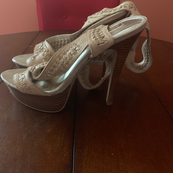 Shoes - Picture 2 of 5